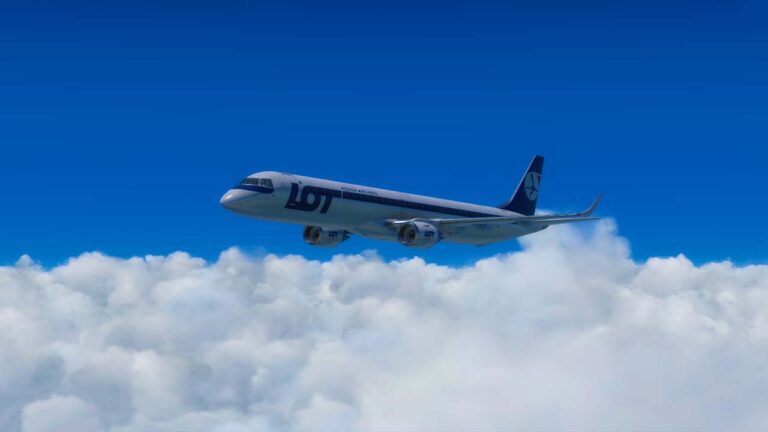 cruising_embraer_195_lot